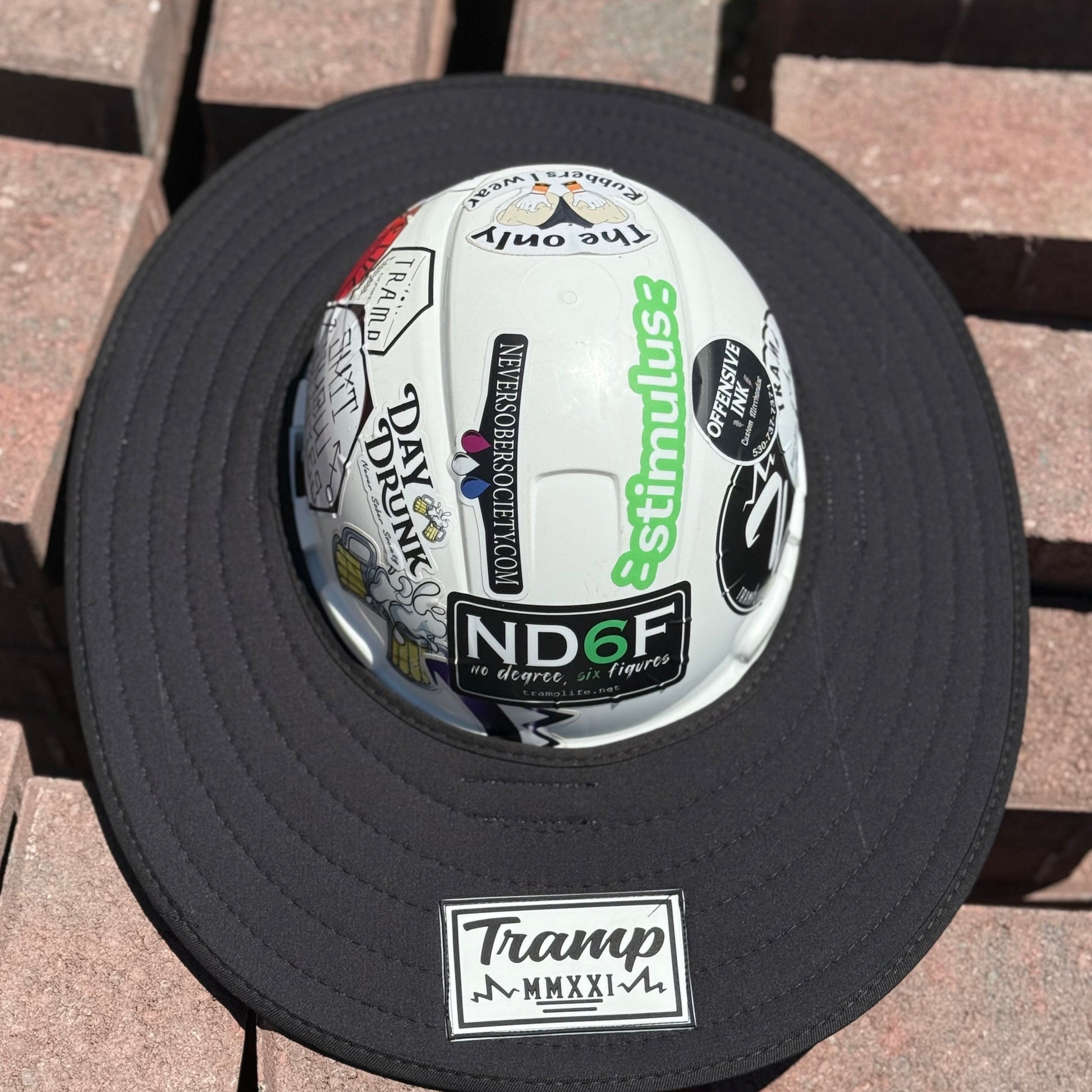 black sunshade from tramp life