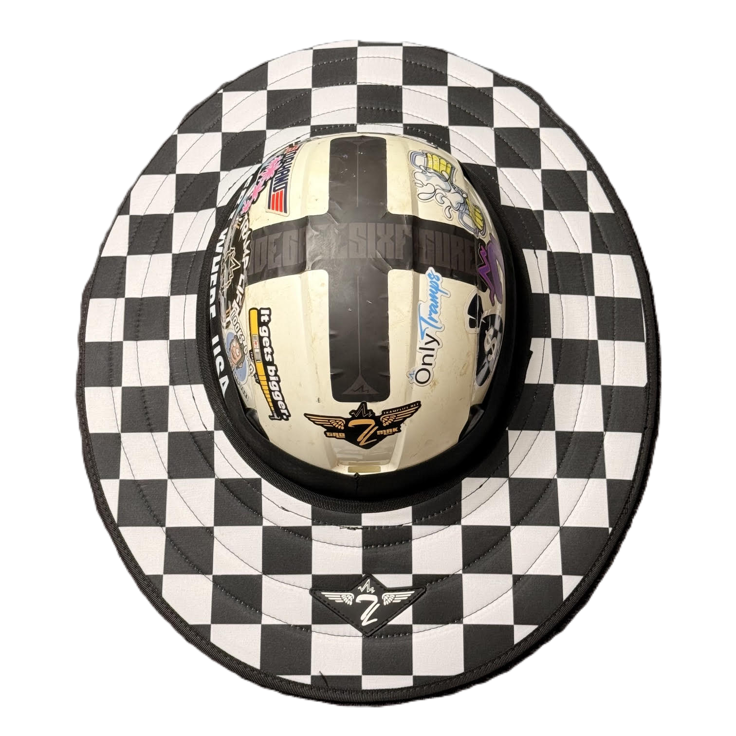 Checkered Fly Shade